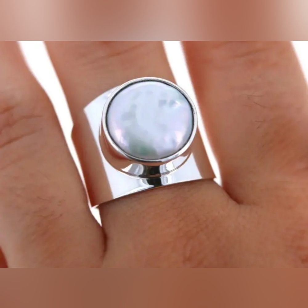 Moonstone silver ring.